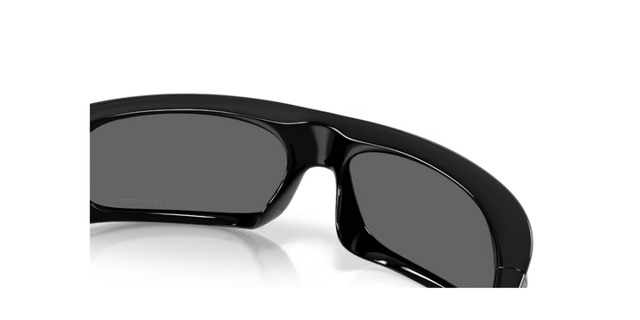 Oakley | OO9522 Highland | Black Prizm Black